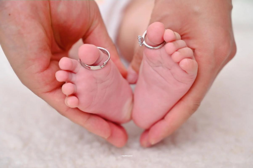 黔南宝宝发烧手心比额头烫